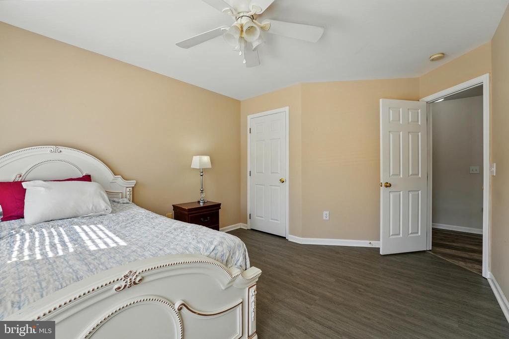 11209 SPRING MEADOW BLVD, FREDERICKSBURG, Virginia 22407, 4 Bedrooms Bedrooms, ,3 BathroomsBathrooms,Residential,11209 SPRING MEADOW BLVD,VASP2032680 MLS # VASP2032680
