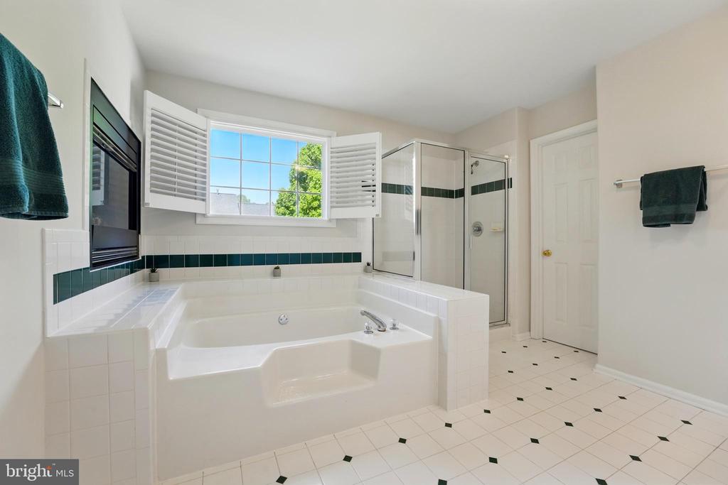 11209 SPRING MEADOW BLVD, FREDERICKSBURG, Virginia 22407, 4 Bedrooms Bedrooms, ,3 BathroomsBathrooms,Residential,11209 SPRING MEADOW BLVD,VASP2032680 MLS # VASP2032680