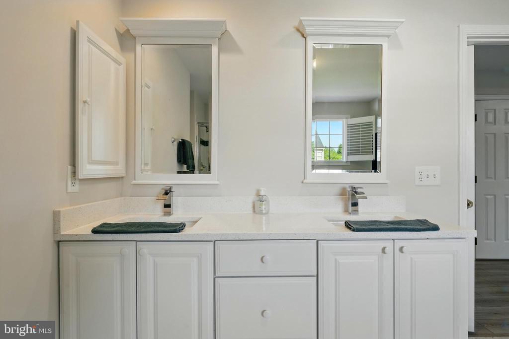 11209 SPRING MEADOW BLVD, FREDERICKSBURG, Virginia 22407, 4 Bedrooms Bedrooms, ,3 BathroomsBathrooms,Residential,11209 SPRING MEADOW BLVD,VASP2032680 MLS # VASP2032680