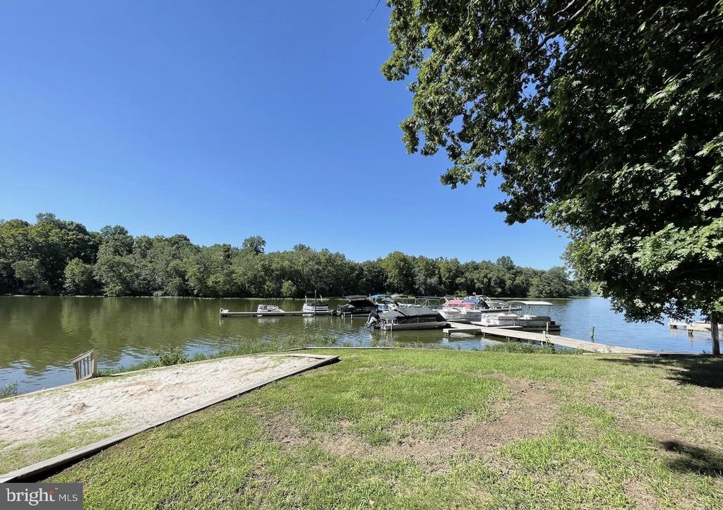 311 PALOMINO DR, LOUISA, Virginia 23093, 3 Bedrooms Bedrooms, ,2 BathroomsBathrooms,Residential,311 PALOMINO DR,VALA2007756 MLS # VALA2007756