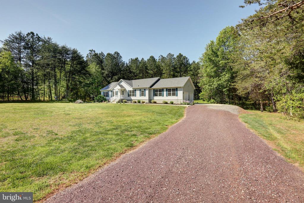 311 PALOMINO DR, LOUISA, Virginia 23093, 3 Bedrooms Bedrooms, ,2 BathroomsBathrooms,Residential,311 PALOMINO DR,VALA2007756 MLS # VALA2007756