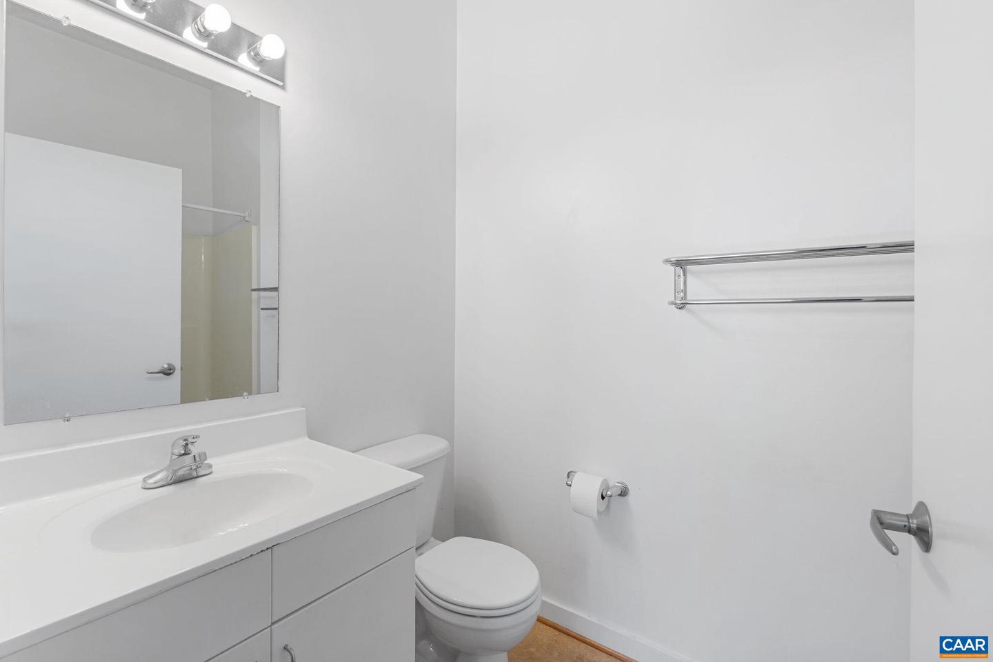 820 EAST HIGH ST #8, CHARLOTTESVILLE, Virginia 22902, 1 Bedroom Bedrooms, ,1 BathroomBathrooms,Residential,For sale,820 EAST HIGH ST #8,663439 MLS # 663439