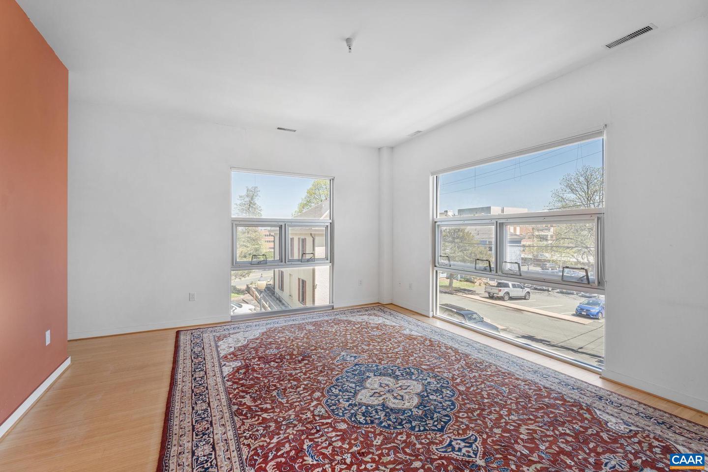 820 EAST HIGH ST #8, CHARLOTTESVILLE, Virginia 22902, 1 Bedroom Bedrooms, ,1 BathroomBathrooms,Residential,For sale,820 EAST HIGH ST #8,663439 MLS # 663439