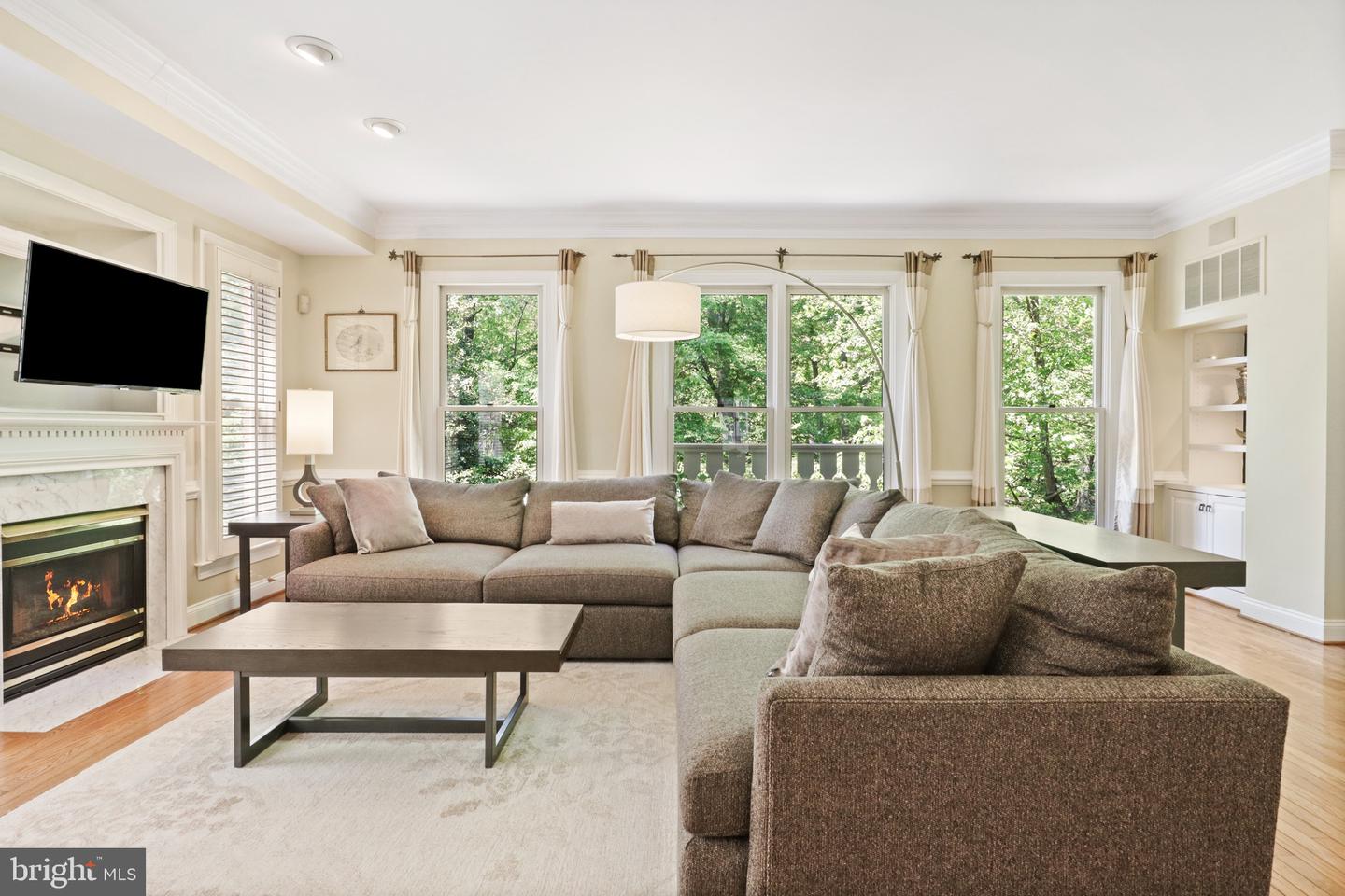 2331 N VAN BUREN CT, ARLINGTON, Virginia 22205, 3 Bedrooms Bedrooms, ,3 BathroomsBathrooms,Residential,For sale,2331 N VAN BUREN CT,VAAR2056282 MLS # VAAR2056282
