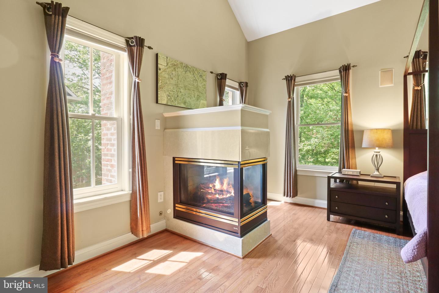 2331 N VAN BUREN CT, ARLINGTON, Virginia 22205, 3 Bedrooms Bedrooms, ,3 BathroomsBathrooms,Residential,For sale,2331 N VAN BUREN CT,VAAR2056282 MLS # VAAR2056282