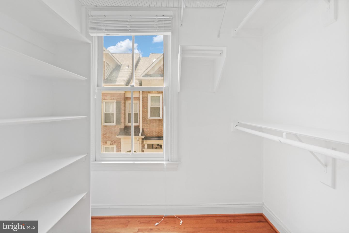 2331 N VAN BUREN CT, ARLINGTON, Virginia 22205, 3 Bedrooms Bedrooms, ,3 BathroomsBathrooms,Residential,For sale,2331 N VAN BUREN CT,VAAR2056282 MLS # VAAR2056282