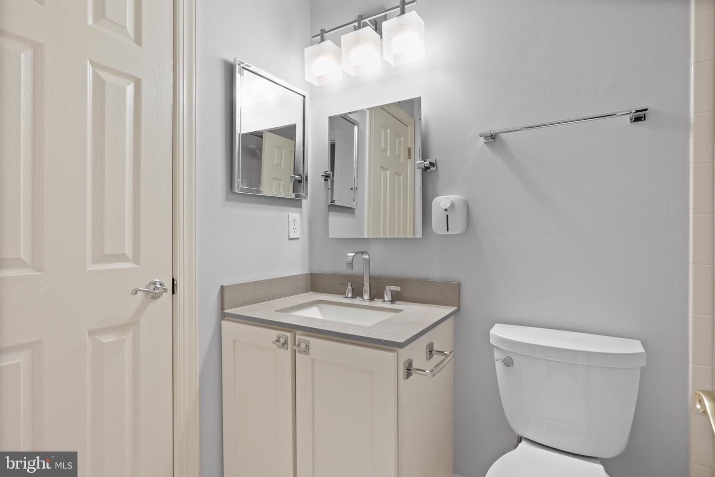 2331 N VAN BUREN CT, ARLINGTON, Virginia 22205, 3 Bedrooms Bedrooms, ,3 BathroomsBathrooms,Residential,For sale,2331 N VAN BUREN CT,VAAR2056282 MLS # VAAR2056282
