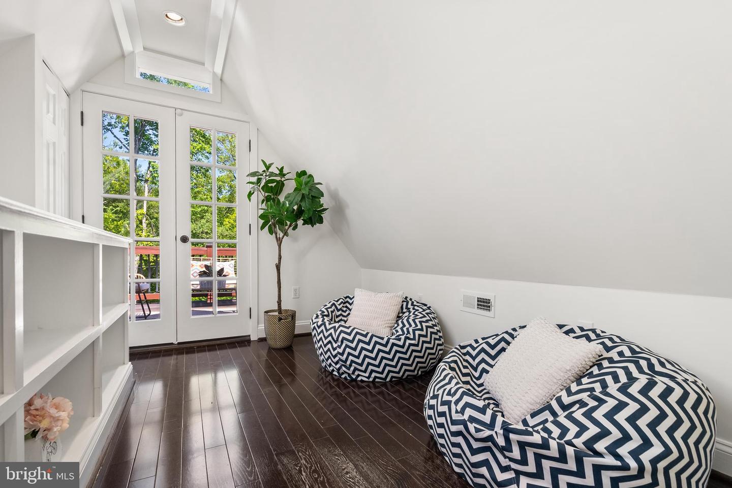 1533 44TH ST NW, WASHINGTON, District Of Columbia 20007, 4 Bedrooms Bedrooms, ,3 BathroomsBathrooms,Residential,For sale,1533 44TH ST NW,DCDC2196494 MLS # DCDC2196494