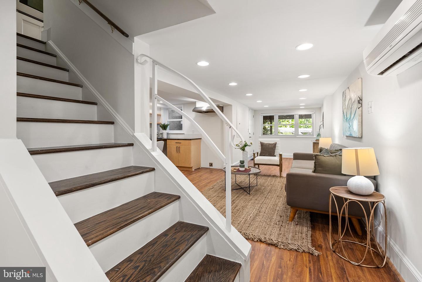 1533 44TH ST NW, WASHINGTON, District Of Columbia 20007, 4 Bedrooms Bedrooms, ,3 BathroomsBathrooms,Residential,For sale,1533 44TH ST NW,DCDC2196494 MLS # DCDC2196494
