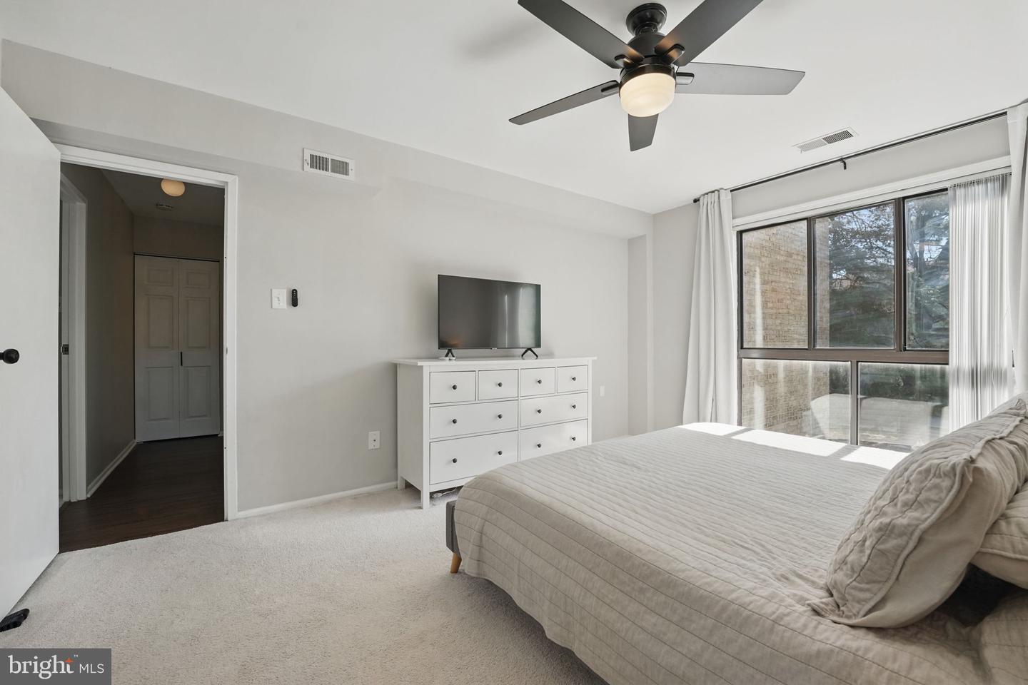 2042 ROYAL FERN CT #12C, RESTON, Virginia 20191, 3 Bedrooms Bedrooms, ,2 BathroomsBathrooms,Residential,For sale,2042 ROYAL FERN CT #12C,VAFX2235728 MLS # VAFX2235728