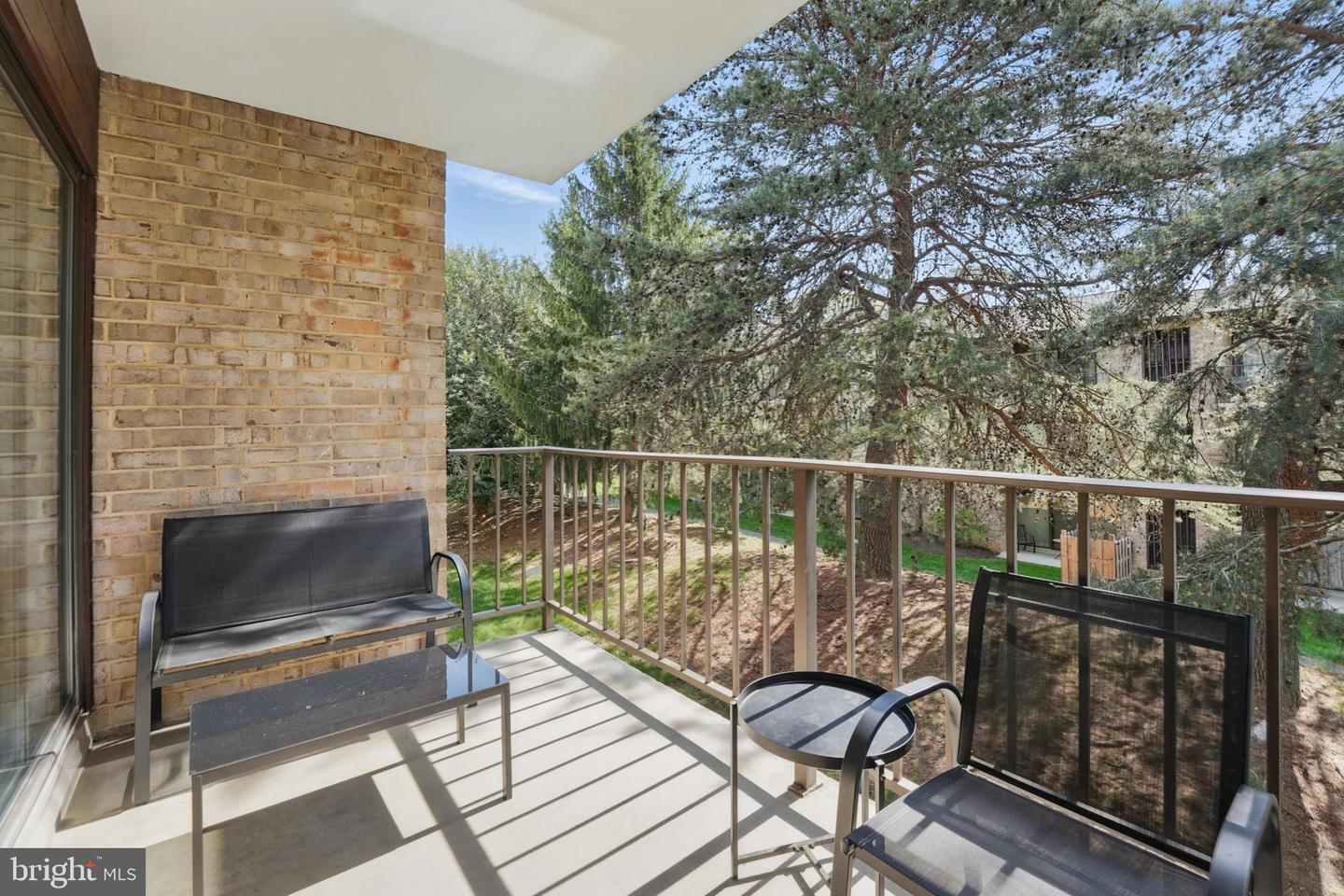 2042 ROYAL FERN CT #12C, RESTON, Virginia 20191, 3 Bedrooms Bedrooms, ,2 BathroomsBathrooms,Residential,For sale,2042 ROYAL FERN CT #12C,VAFX2235728 MLS # VAFX2235728