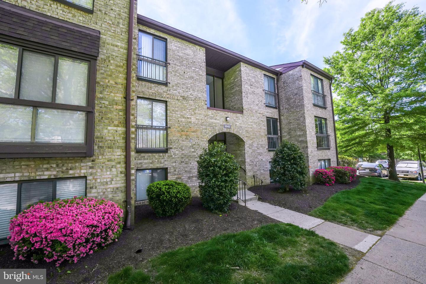 2042 ROYAL FERN CT #12C, RESTON, Virginia 20191, 3 Bedrooms Bedrooms, ,2 BathroomsBathrooms,Residential,For sale,2042 ROYAL FERN CT #12C,VAFX2235728 MLS # VAFX2235728