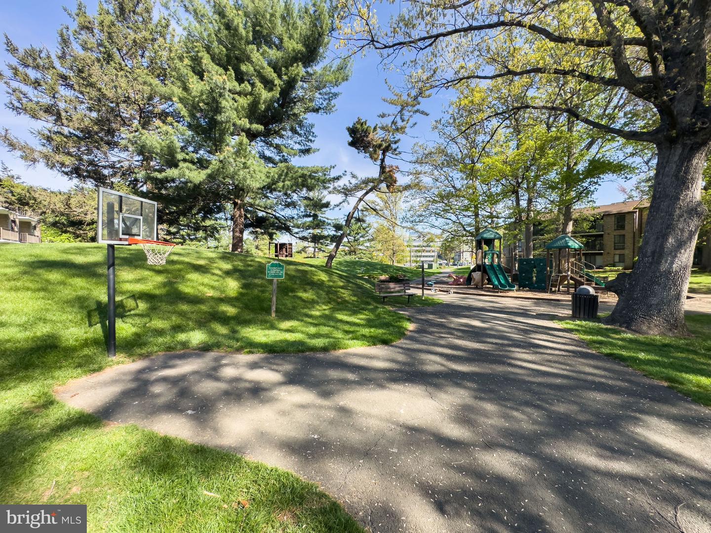 2042 ROYAL FERN CT #12C, RESTON, Virginia 20191, 3 Bedrooms Bedrooms, ,2 BathroomsBathrooms,Residential,For sale,2042 ROYAL FERN CT #12C,VAFX2235728 MLS # VAFX2235728