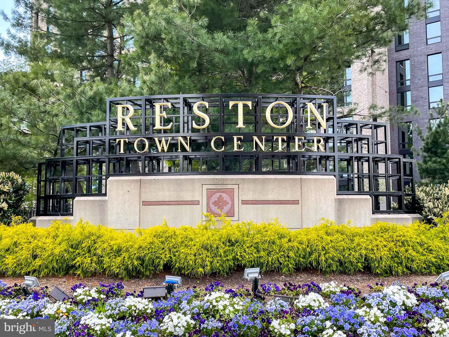 2042 ROYAL FERN CT #12C, RESTON, Virginia 20191, 3 Bedrooms Bedrooms, ,2 BathroomsBathrooms,Residential,For sale,2042 ROYAL FERN CT #12C,VAFX2235728 MLS # VAFX2235728