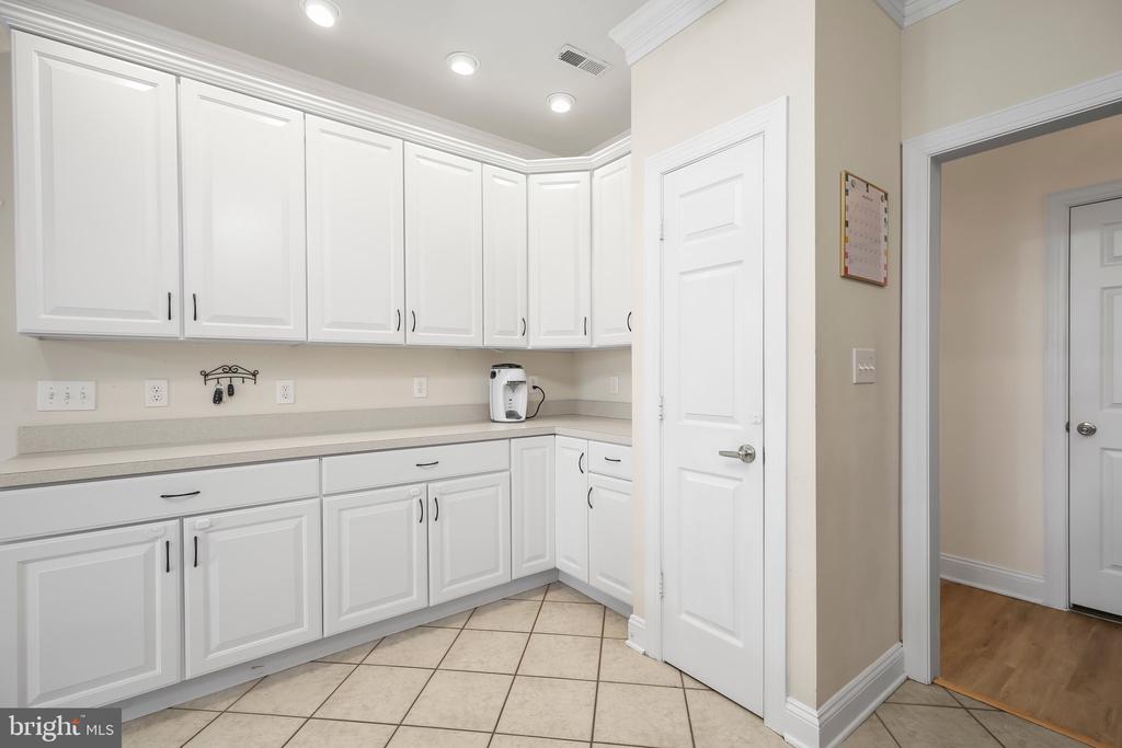 10325 WATFORD LN, FREDERICKSBURG, Virginia 22408, 3 Bedrooms Bedrooms, ,2 BathroomsBathrooms,Residential,10325 WATFORD LN,VASP2032730 MLS # VASP2032730