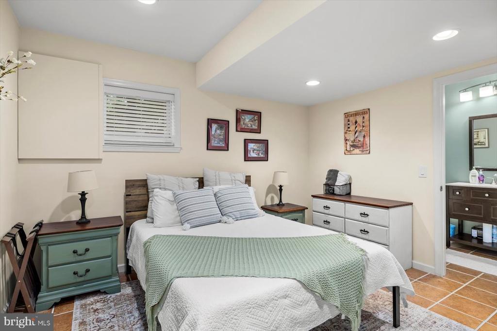 10712 BRADFORD ST, SPOTSYLVANIA, Virginia 22553, 5 Bedrooms Bedrooms, ,3 BathroomsBathrooms,Residential,10712 BRADFORD ST,VASP2032732 MLS # VASP2032732