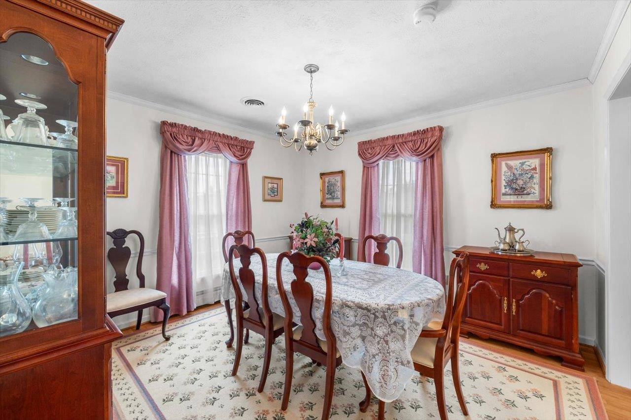 824 LAMMERMOOR DR, STAUNTON, Virginia 24401, 3 Bedrooms Bedrooms, ,2 BathroomsBathrooms,Residential,824 LAMMERMOOR DR,662534 MLS # 662534