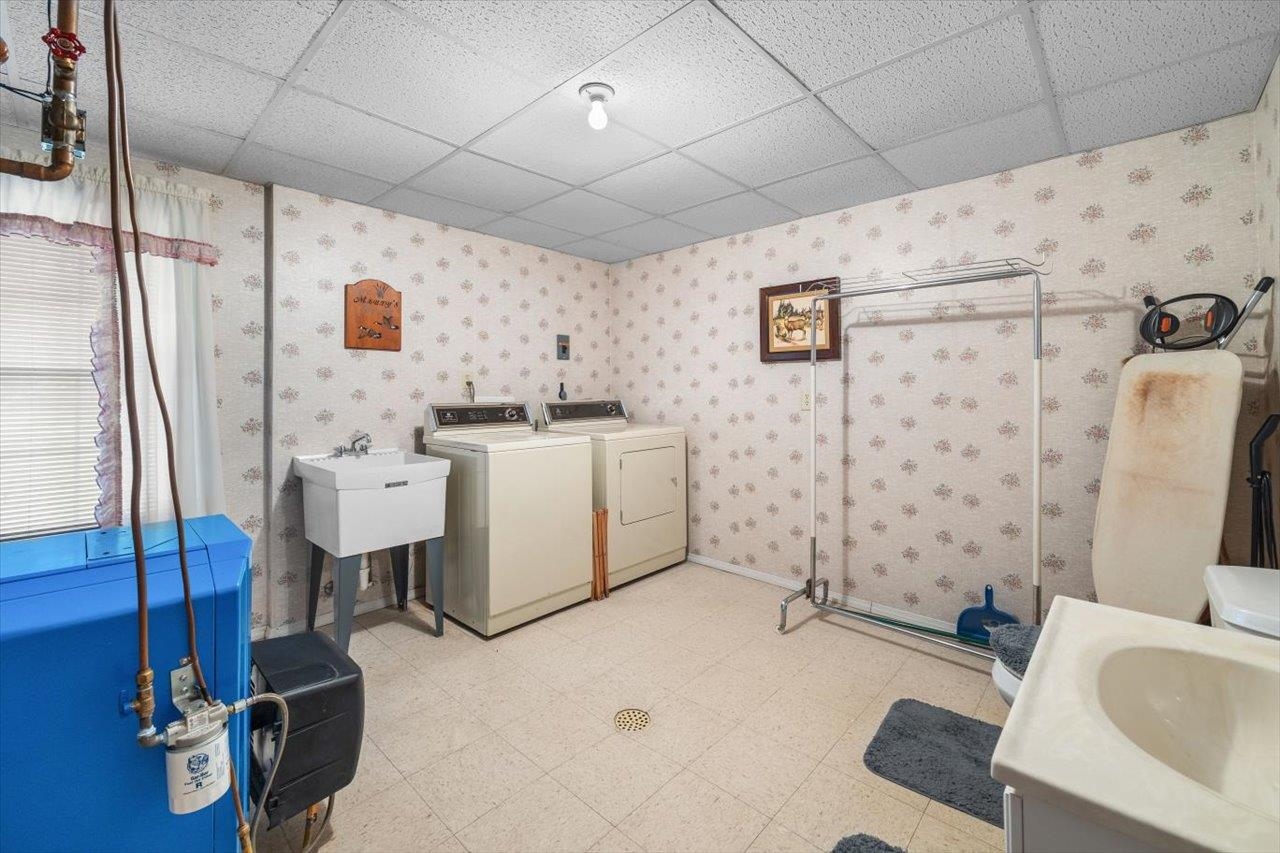 824 LAMMERMOOR DR, STAUNTON, Virginia 24401, 3 Bedrooms Bedrooms, ,2 BathroomsBathrooms,Residential,824 LAMMERMOOR DR,662534 MLS # 662534