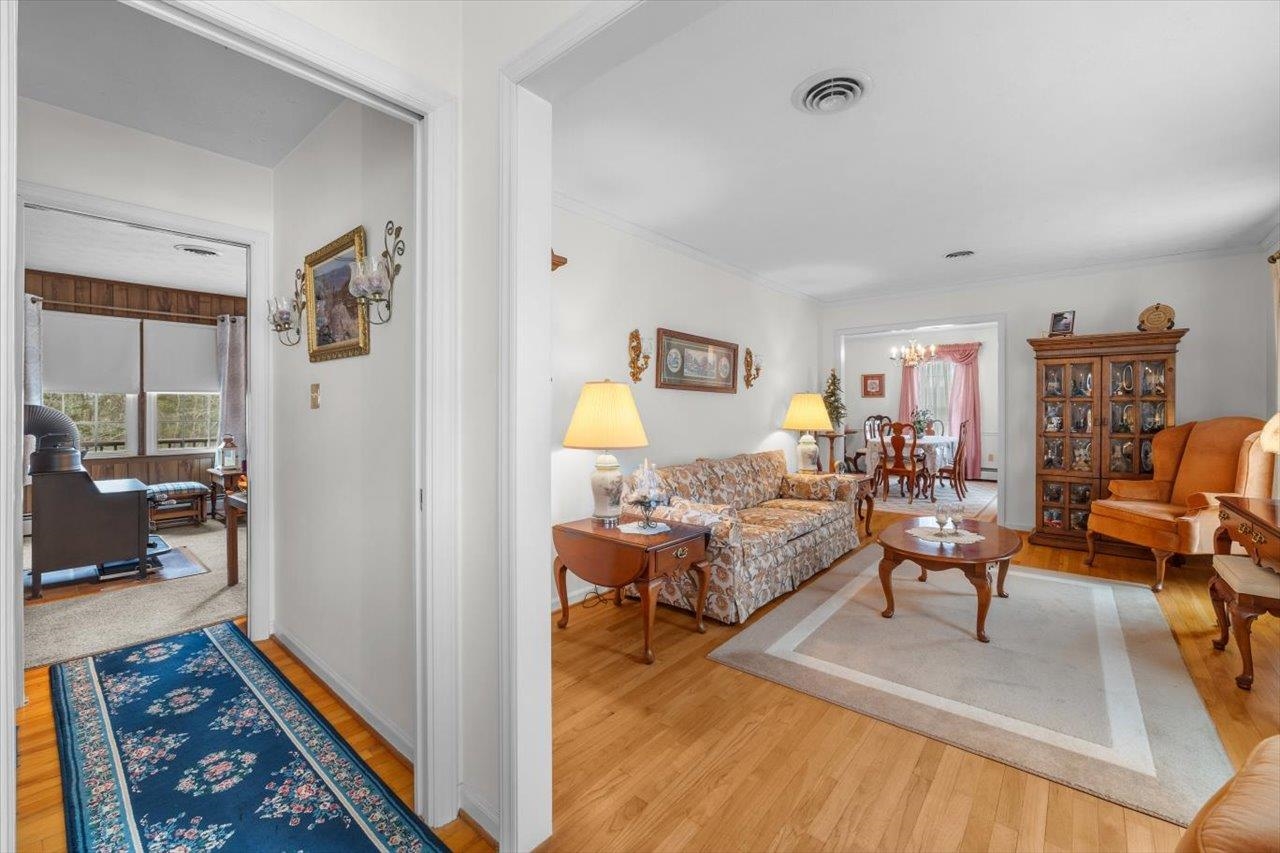 824 LAMMERMOOR DR, STAUNTON, Virginia 24401, 3 Bedrooms Bedrooms, ,2 BathroomsBathrooms,Residential,824 LAMMERMOOR DR,662534 MLS # 662534