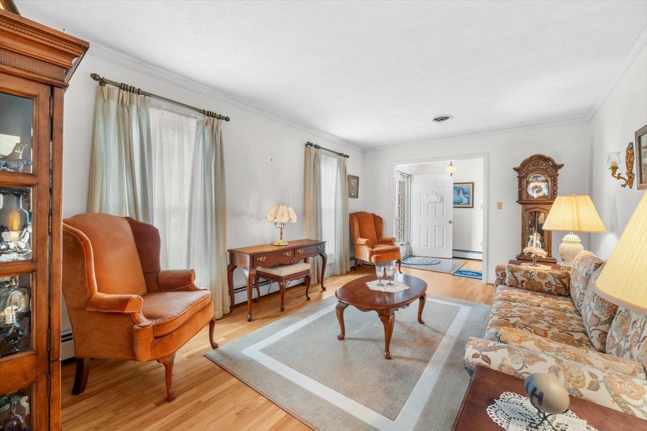 824 LAMMERMOOR DR, STAUNTON, Virginia 24401, 3 Bedrooms Bedrooms, ,2 BathroomsBathrooms,Residential,824 LAMMERMOOR DR,662534 MLS # 662534