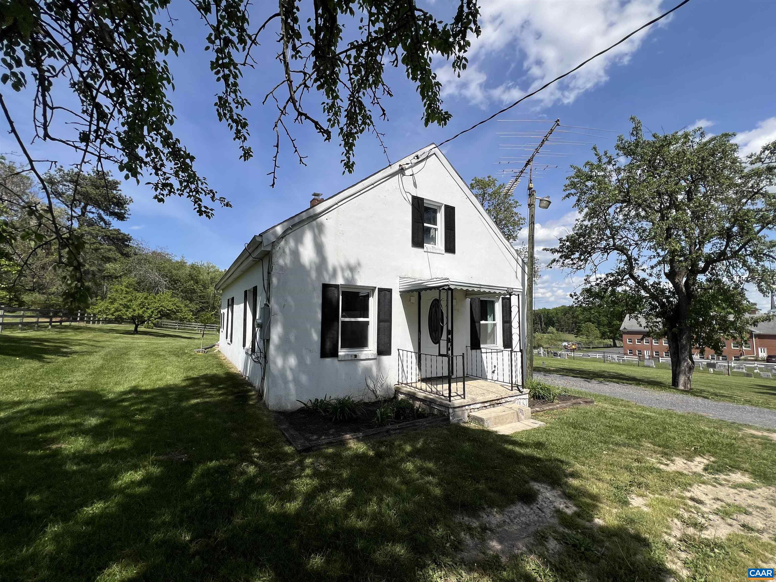 292 SUMMIT CHURCH RD, BRIDGEWATER, Virginia 22812, 3 Bedrooms Bedrooms, ,1 BathroomBathrooms,Residential,292 SUMMIT CHURCH RD,663697 MLS # 663697