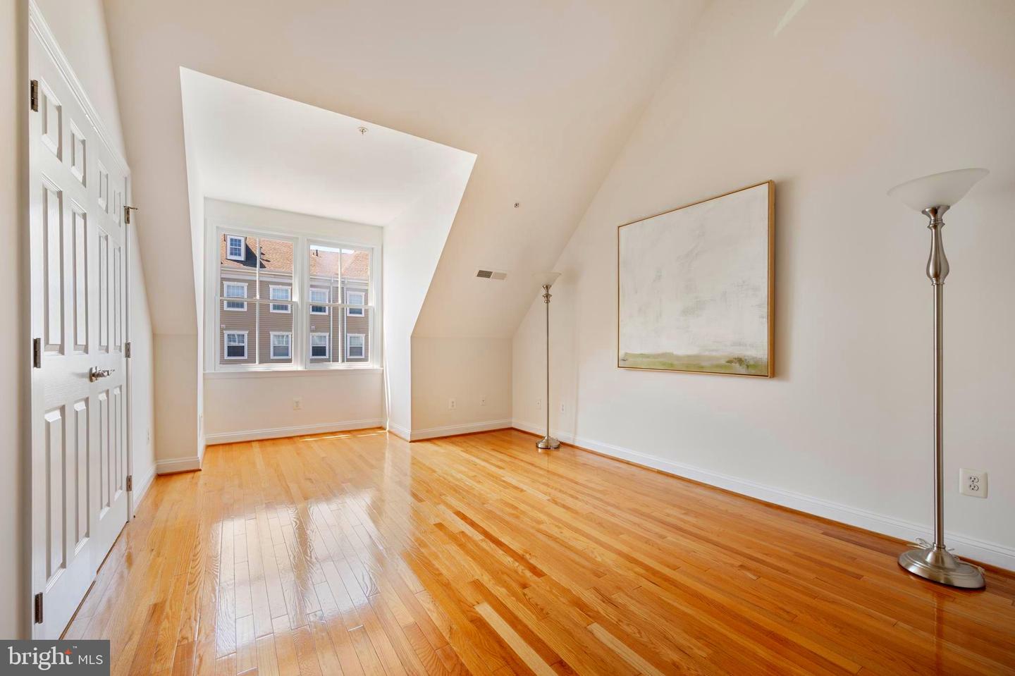 312 S PAYNE ST, ALEXANDRIA, Virginia 22314, 3 Bedrooms Bedrooms, ,3 BathroomsBathrooms,Residential,For sale,312 S PAYNE ST,VAAX2044576 MLS # VAAX2044576