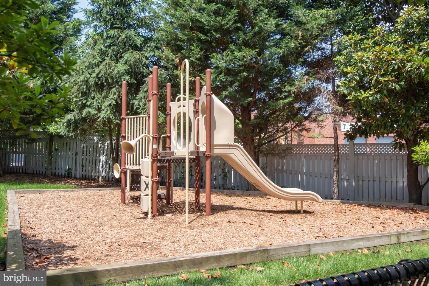 312 S PAYNE ST, ALEXANDRIA, Virginia 22314, 3 Bedrooms Bedrooms, ,3 BathroomsBathrooms,Residential,For sale,312 S PAYNE ST,VAAX2044576 MLS # VAAX2044576