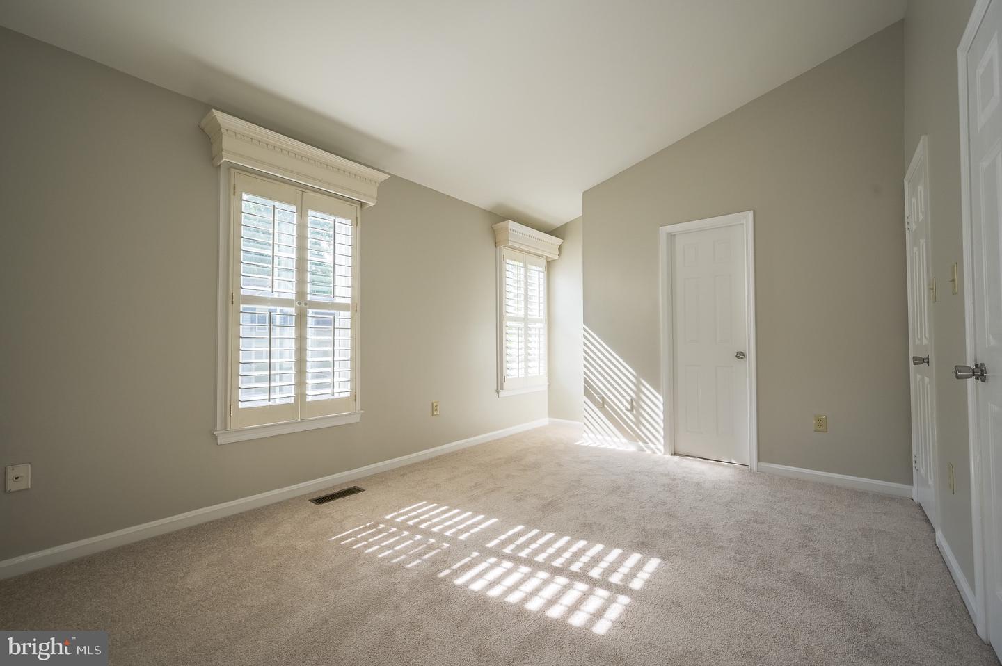 4238 JONATHAN CT, DUMFRIES, Virginia 22025, 3 Bedrooms Bedrooms, ,3 BathroomsBathrooms,Residential,For sale,4238 JONATHAN CT,VAPW2093178 MLS # VAPW2093178