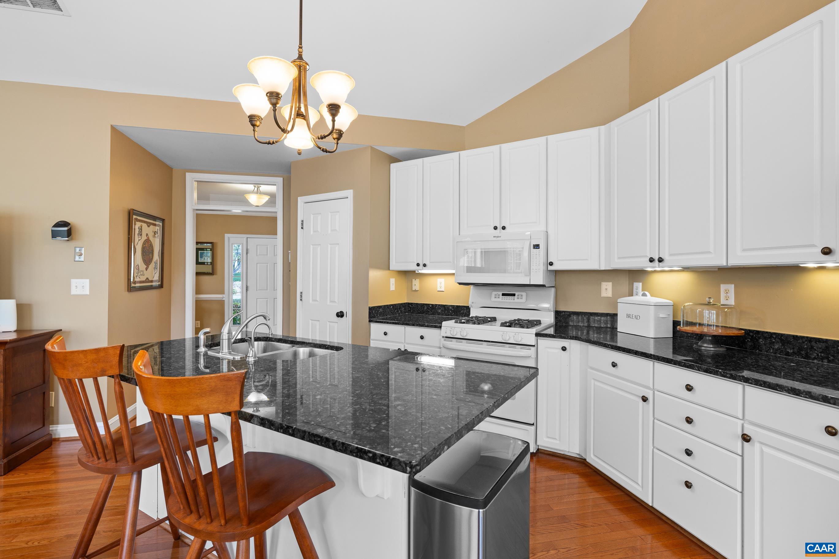 980 CHARTER OAKS DR, CHARLOTTESVILLE, Virginia 22901, 5 Bedrooms Bedrooms, ,4 BathroomsBathrooms,Residential,980 CHARTER OAKS DR,663861 MLS # 663861