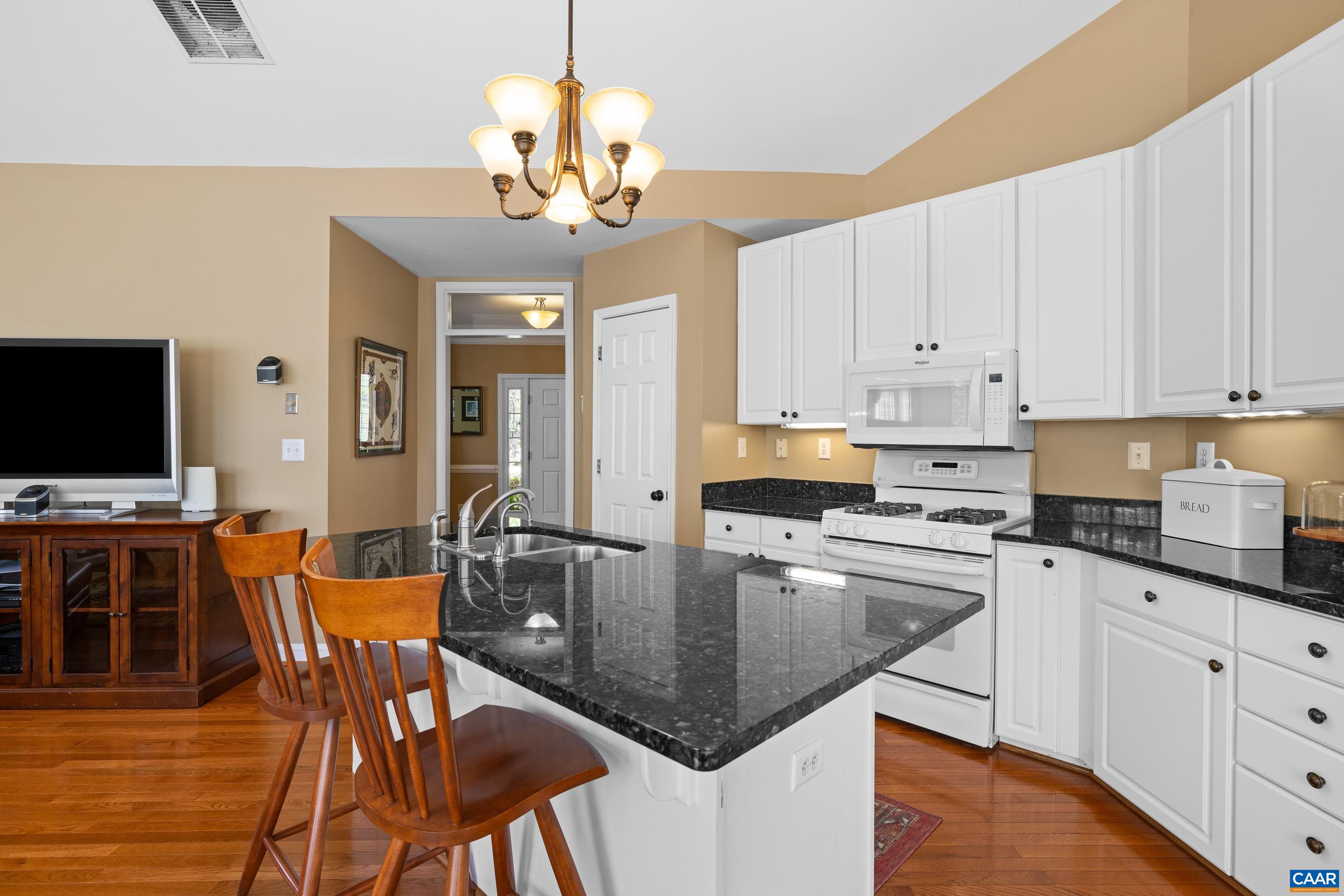 980 CHARTER OAKS DR, CHARLOTTESVILLE, Virginia 22901, 5 Bedrooms Bedrooms, ,4 BathroomsBathrooms,Residential,980 CHARTER OAKS DR,663861 MLS # 663861