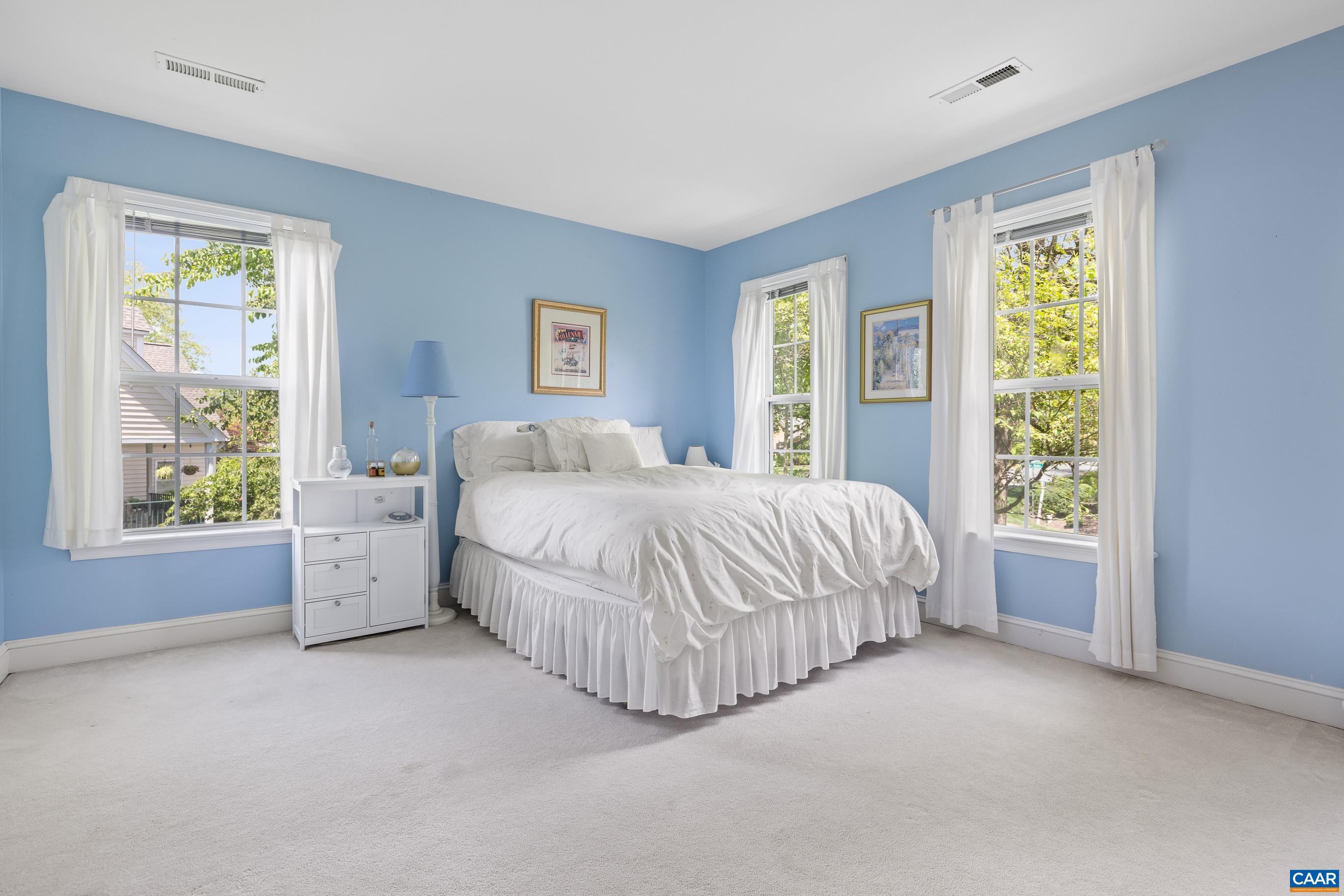 980 CHARTER OAKS DR, CHARLOTTESVILLE, Virginia 22901, 5 Bedrooms Bedrooms, ,4 BathroomsBathrooms,Residential,980 CHARTER OAKS DR,663861 MLS # 663861