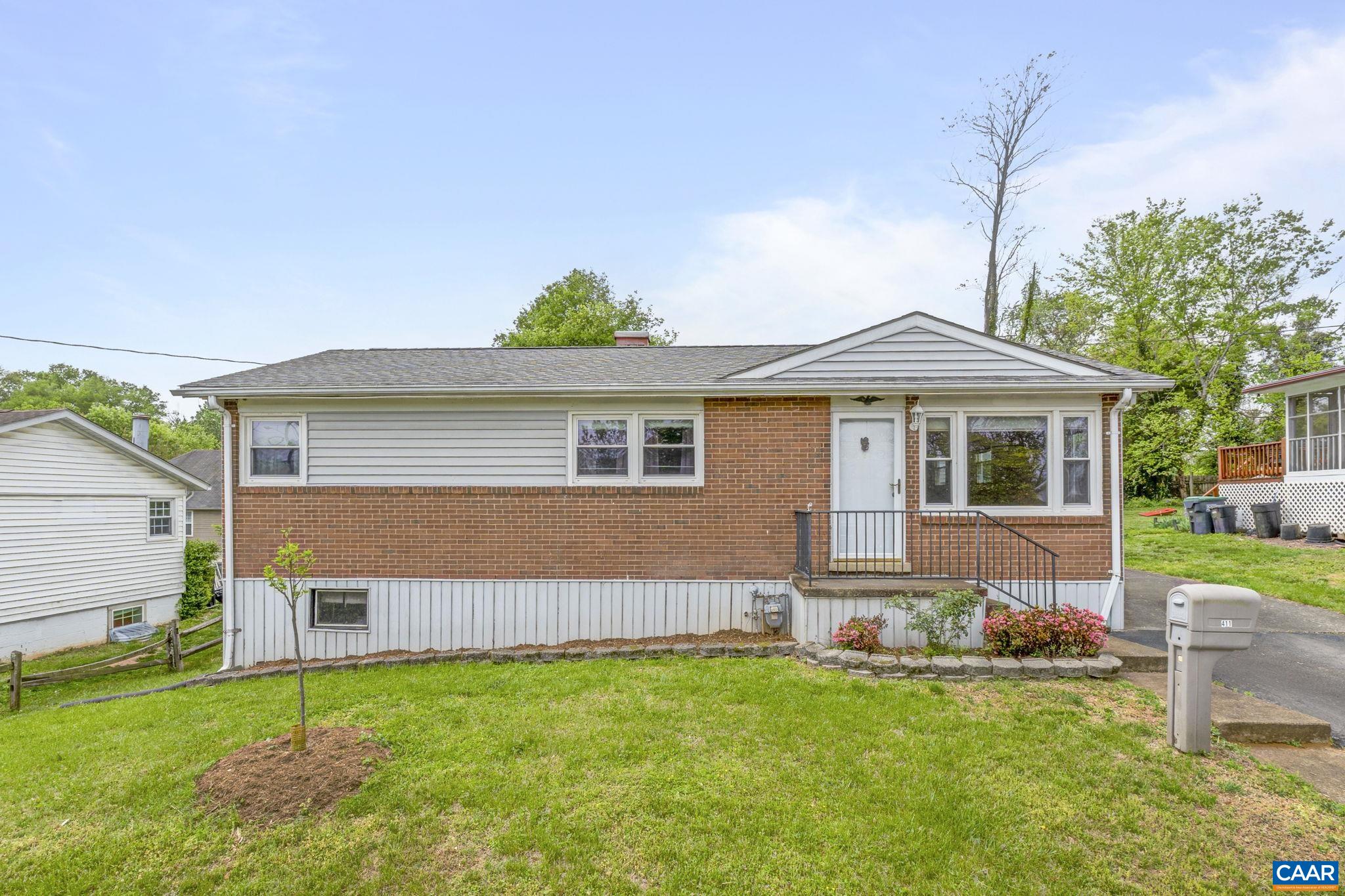 411 FAIRWAY AVE, CHARLOTTESVILLE, Virginia 22902, 3 Bedrooms Bedrooms, ,1 BathroomBathrooms,Residential,411 FAIRWAY AVE,663941 MLS # 663941