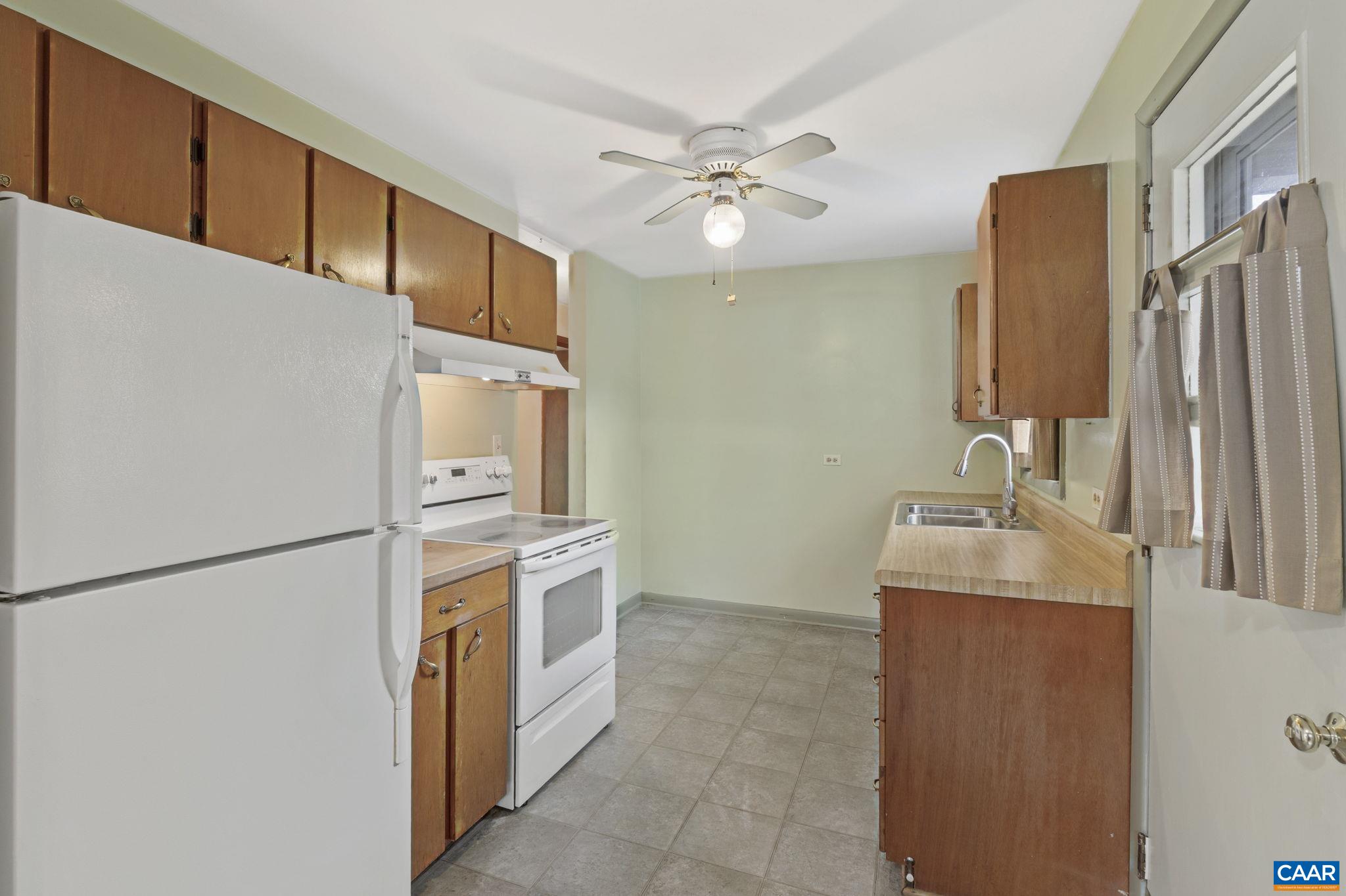 411 FAIRWAY AVE, CHARLOTTESVILLE, Virginia 22902, 3 Bedrooms Bedrooms, ,1 BathroomBathrooms,Residential,411 FAIRWAY AVE,663941 MLS # 663941