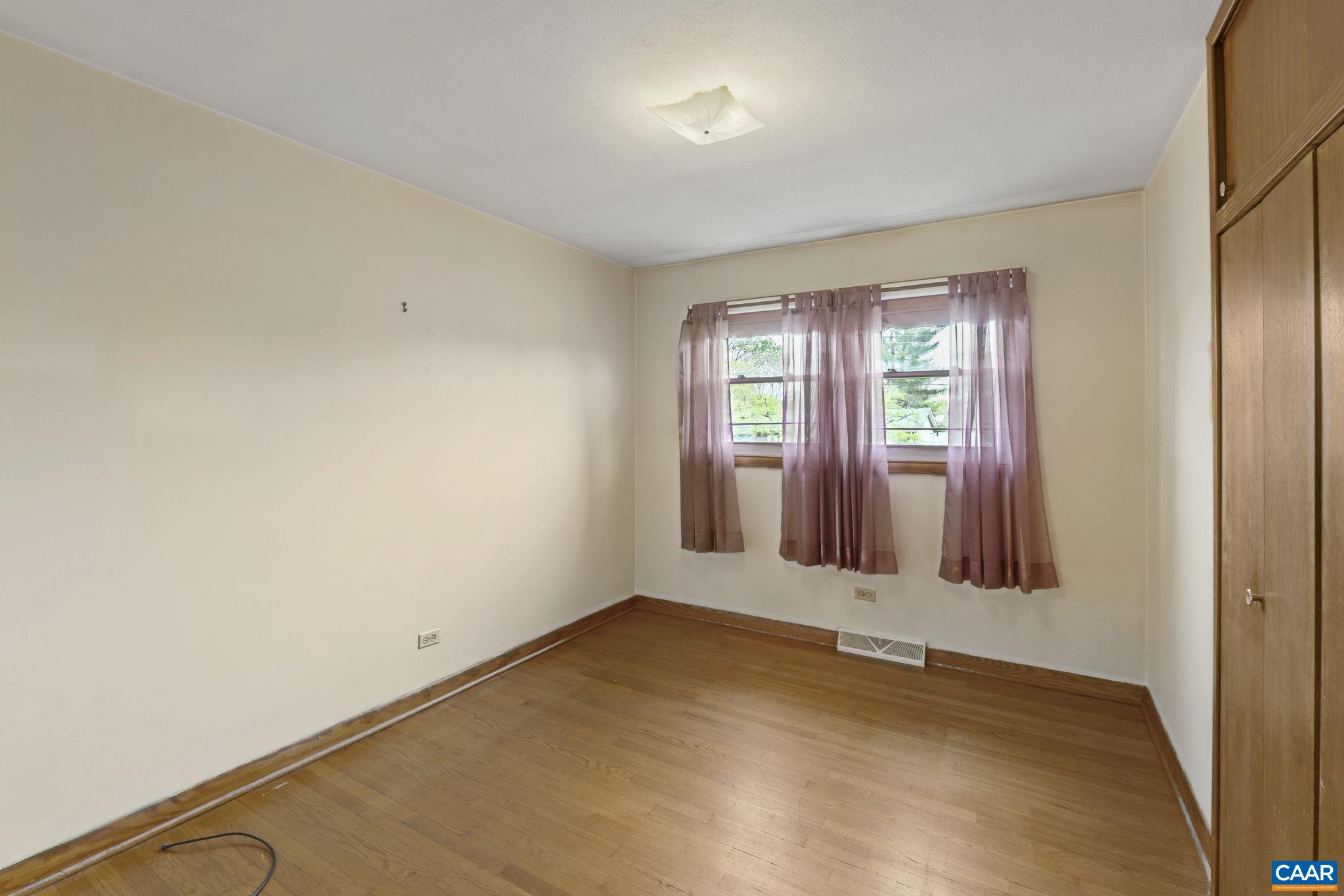 411 FAIRWAY AVE, CHARLOTTESVILLE, Virginia 22902, 3 Bedrooms Bedrooms, ,1 BathroomBathrooms,Residential,411 FAIRWAY AVE,663941 MLS # 663941