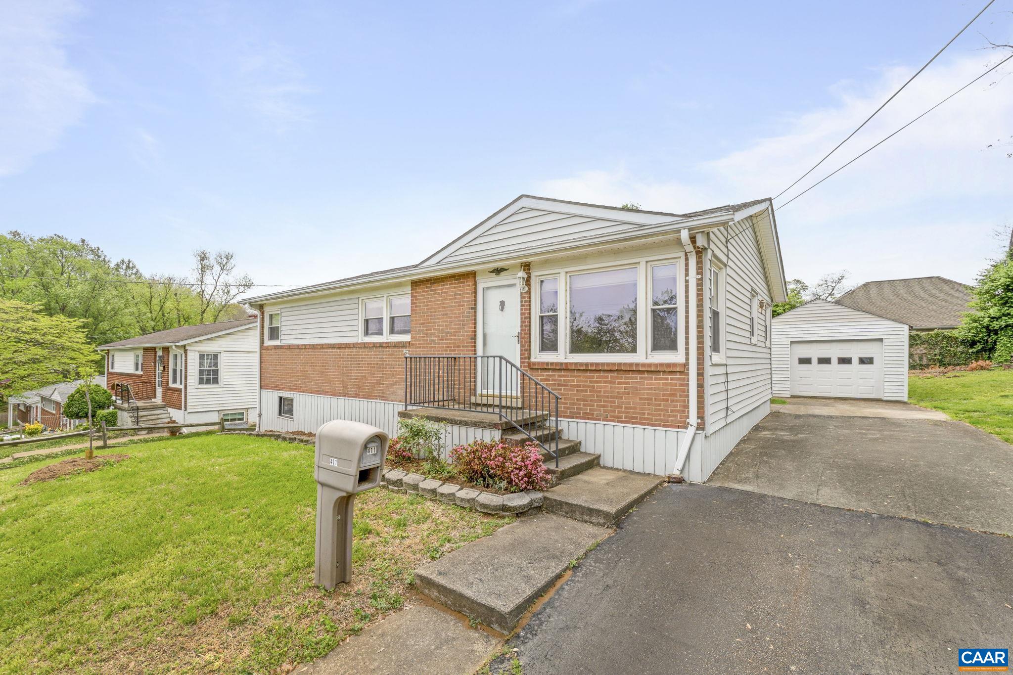 411 FAIRWAY AVE, CHARLOTTESVILLE, Virginia 22902, 3 Bedrooms Bedrooms, ,1 BathroomBathrooms,Residential,411 FAIRWAY AVE,663941 MLS # 663941