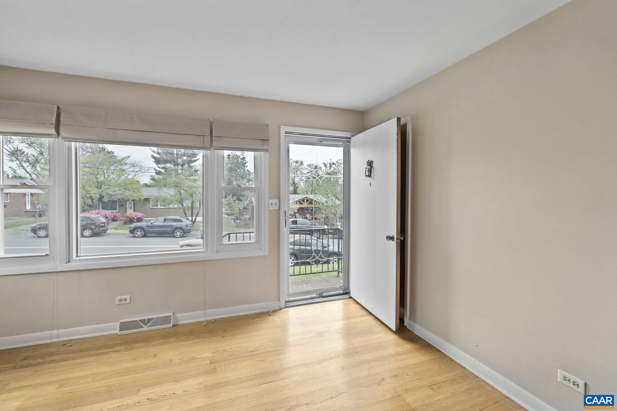 411 FAIRWAY AVE, CHARLOTTESVILLE, Virginia 22902, 3 Bedrooms Bedrooms, ,1 BathroomBathrooms,Residential,411 FAIRWAY AVE,663941 MLS # 663941
