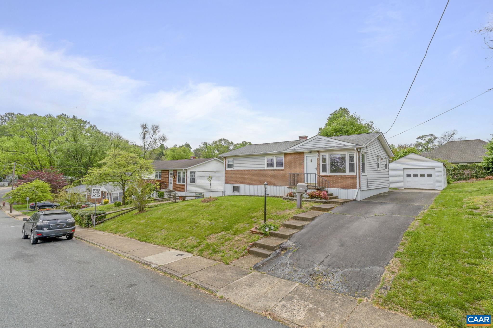 411 FAIRWAY AVE, CHARLOTTESVILLE, Virginia 22902, 3 Bedrooms Bedrooms, ,1 BathroomBathrooms,Residential,411 FAIRWAY AVE,663941 MLS # 663941