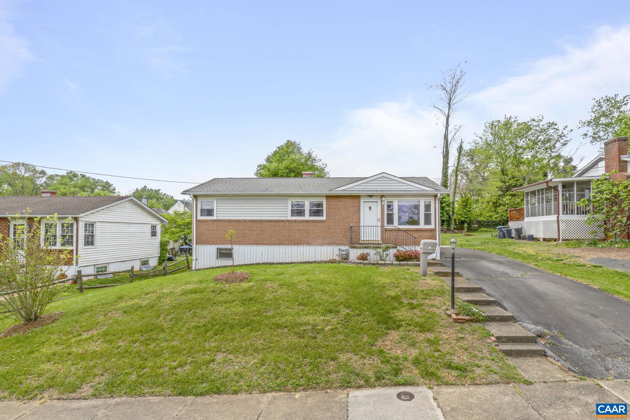 411 FAIRWAY AVE, CHARLOTTESVILLE, Virginia 22902, 3 Bedrooms Bedrooms, ,1 BathroomBathrooms,Residential,411 FAIRWAY AVE,663941 MLS # 663941