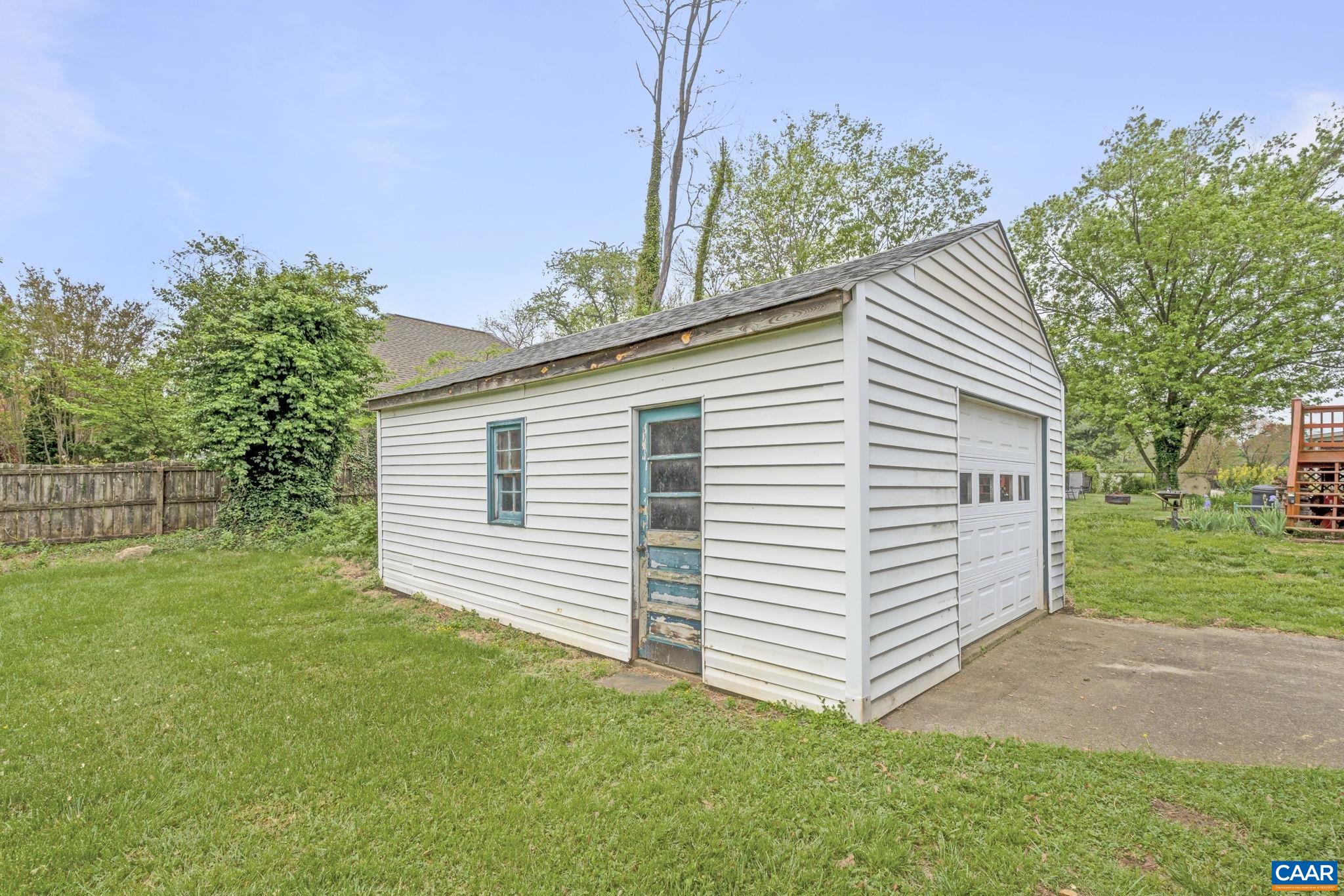 411 FAIRWAY AVE, CHARLOTTESVILLE, Virginia 22902, 3 Bedrooms Bedrooms, ,1 BathroomBathrooms,Residential,411 FAIRWAY AVE,663941 MLS # 663941