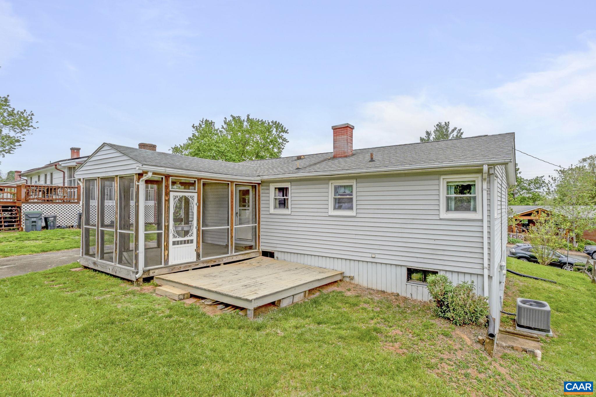 411 FAIRWAY AVE, CHARLOTTESVILLE, Virginia 22902, 3 Bedrooms Bedrooms, ,1 BathroomBathrooms,Residential,411 FAIRWAY AVE,663941 MLS # 663941