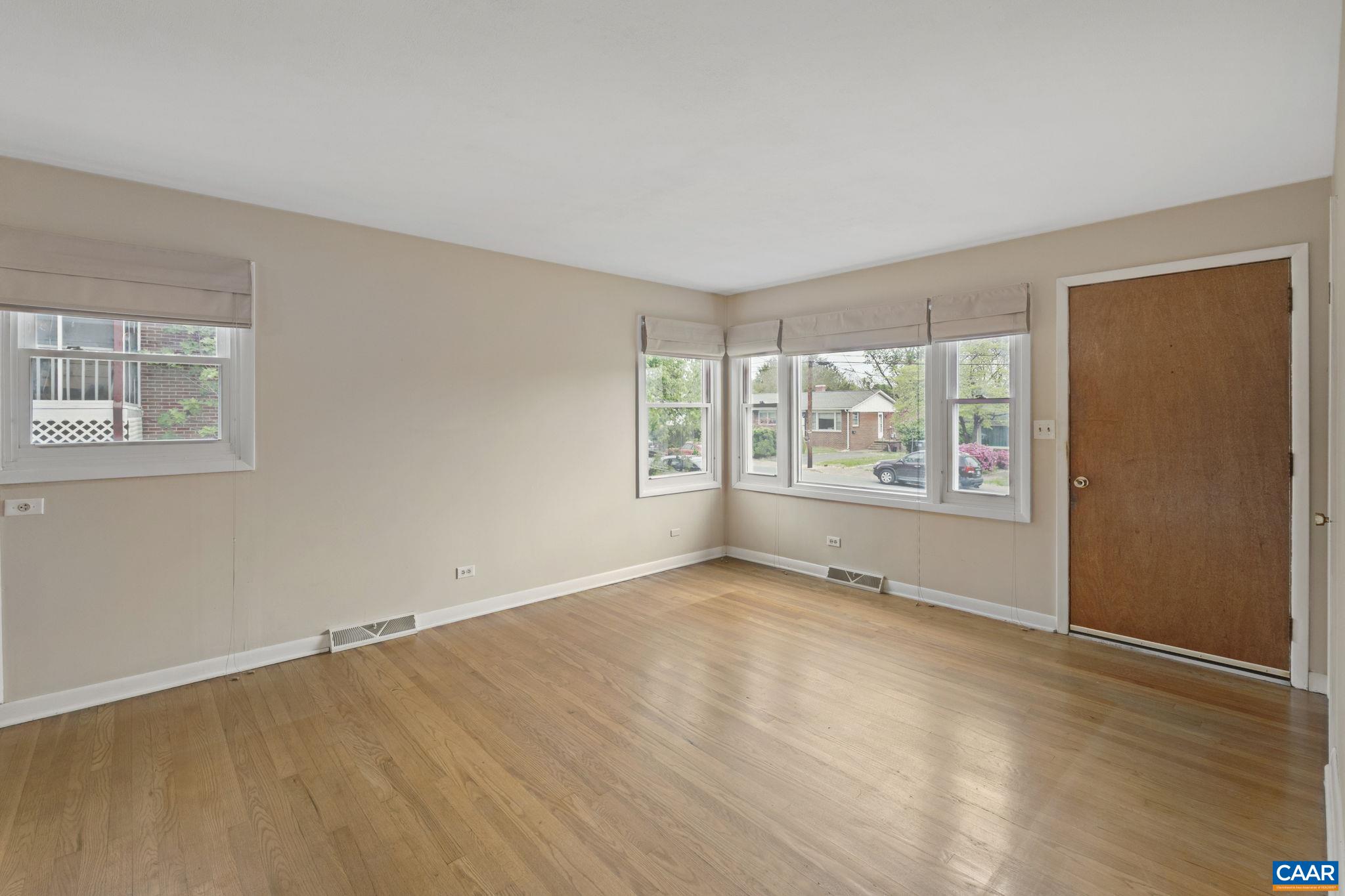 411 FAIRWAY AVE, CHARLOTTESVILLE, Virginia 22902, 3 Bedrooms Bedrooms, ,1 BathroomBathrooms,Residential,411 FAIRWAY AVE,663941 MLS # 663941