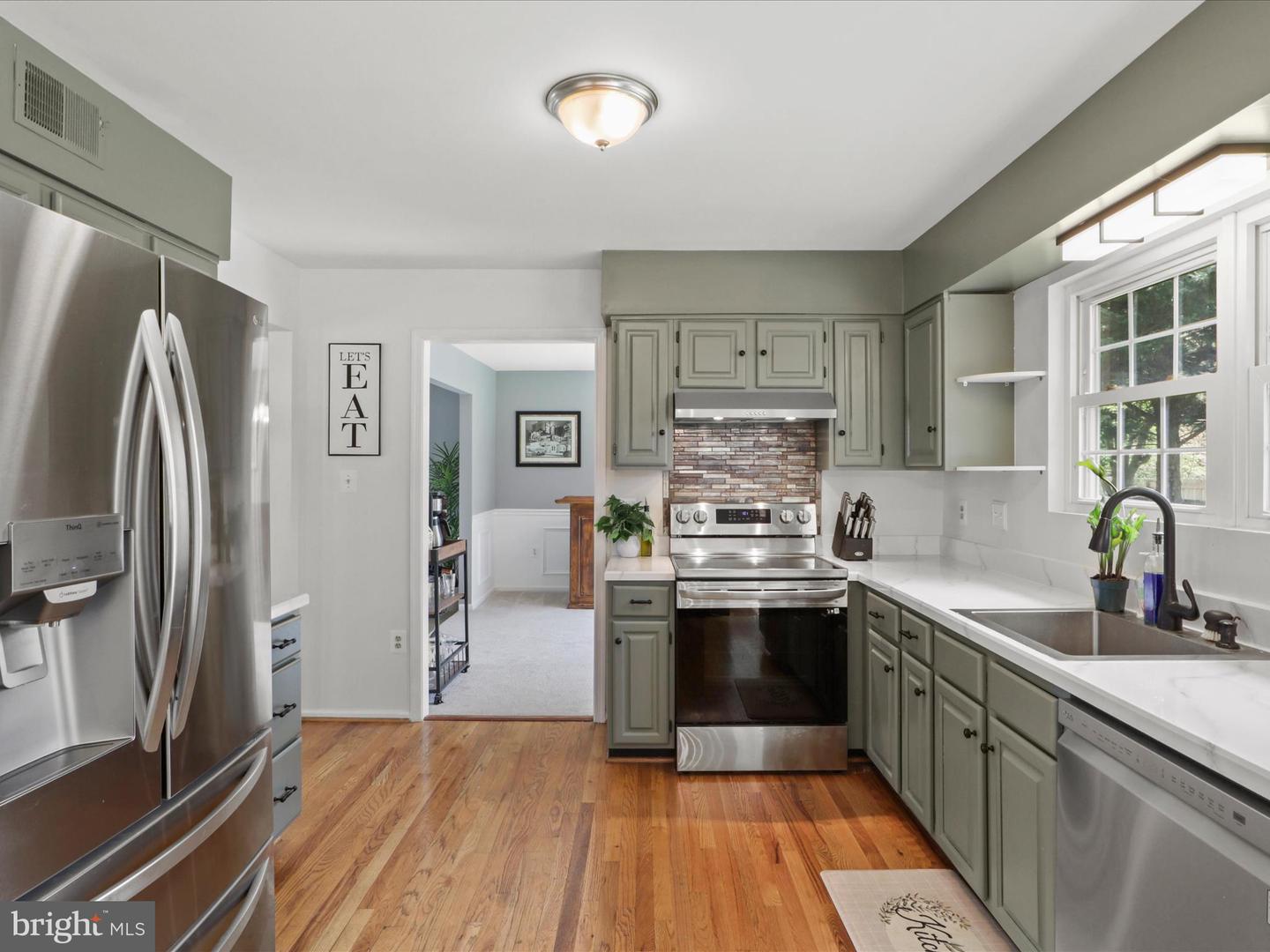 214 PRIMAVERA CIR, STERLING, Virginia 20165, 4 Bedrooms Bedrooms, ,3 BathroomsBathrooms,Residential,For sale,214 PRIMAVERA CIR,VALO2094986 MLS # VALO2094986