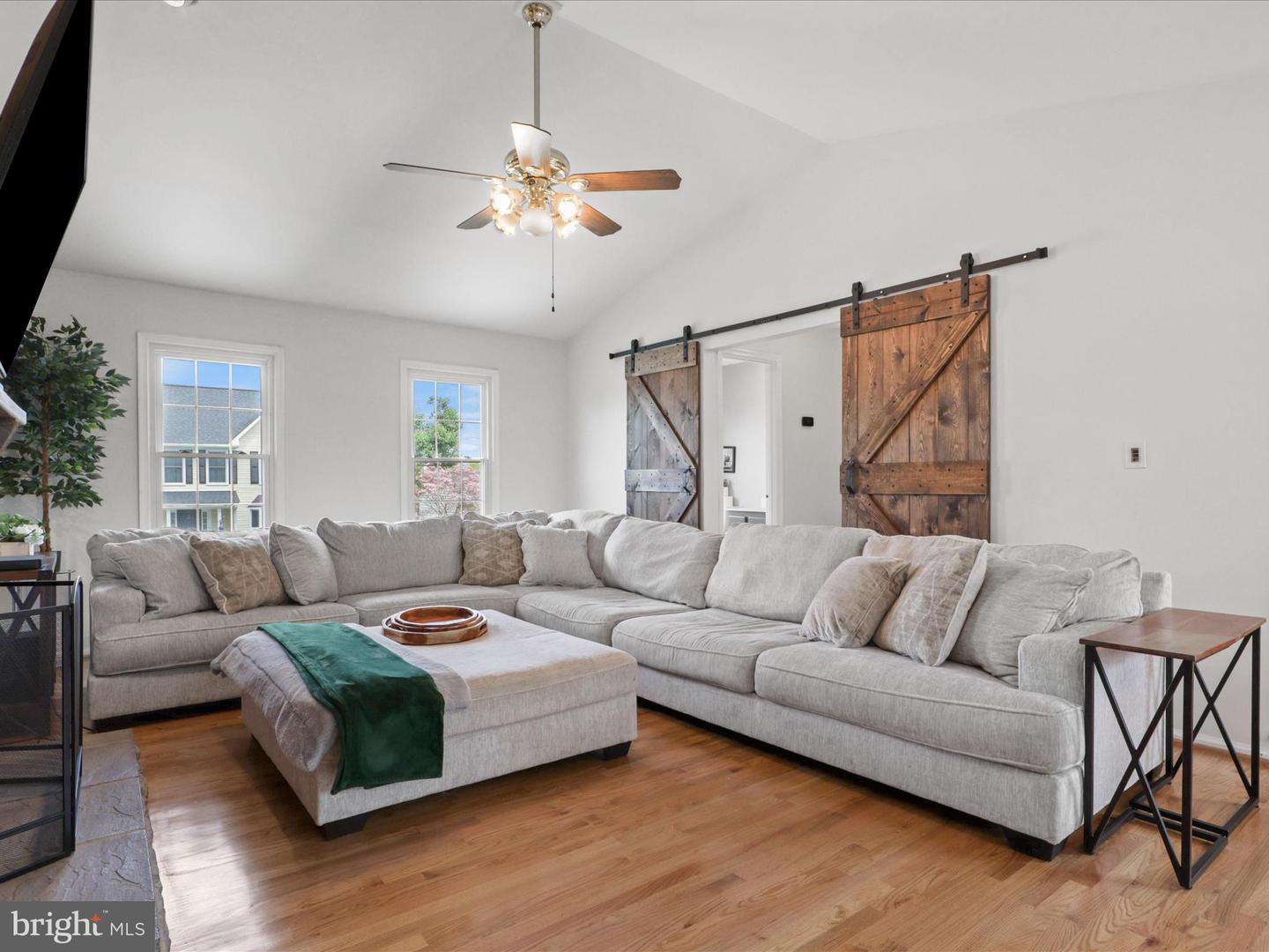 214 PRIMAVERA CIR, STERLING, Virginia 20165, 4 Bedrooms Bedrooms, ,3 BathroomsBathrooms,Residential,For sale,214 PRIMAVERA CIR,VALO2094986 MLS # VALO2094986