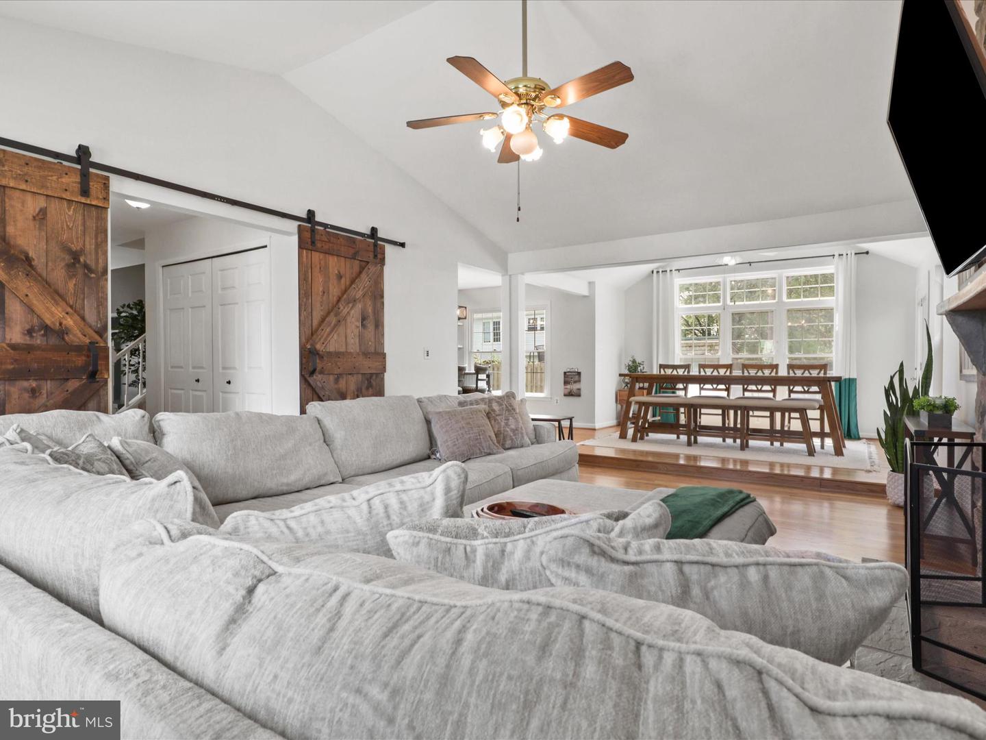 214 PRIMAVERA CIR, STERLING, Virginia 20165, 4 Bedrooms Bedrooms, ,3 BathroomsBathrooms,Residential,For sale,214 PRIMAVERA CIR,VALO2094986 MLS # VALO2094986