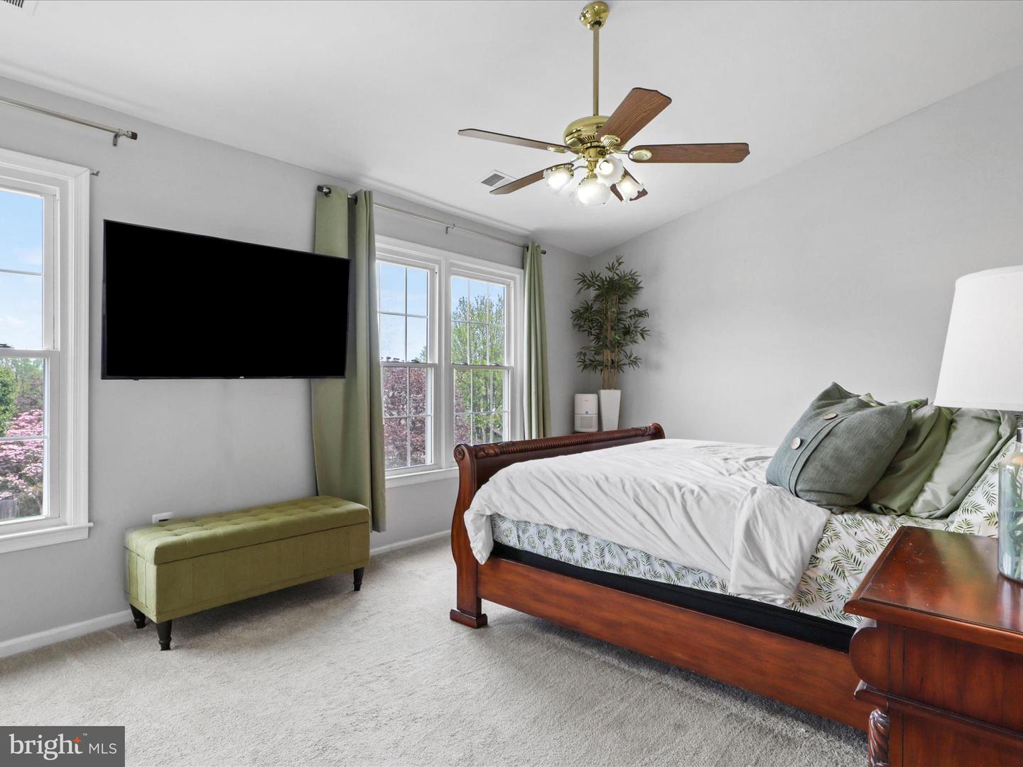 214 PRIMAVERA CIR, STERLING, Virginia 20165, 4 Bedrooms Bedrooms, ,3 BathroomsBathrooms,Residential,For sale,214 PRIMAVERA CIR,VALO2094986 MLS # VALO2094986