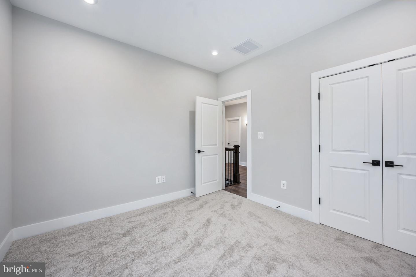 8757 SOUTHERN OAKS PLACE, LORTON, Virginia 22079, 5 Bedrooms Bedrooms, ,3 BathroomsBathrooms,Residential,For sale,8757 SOUTHERN OAKS PLACE,VAFX2237060 MLS # VAFX2237060