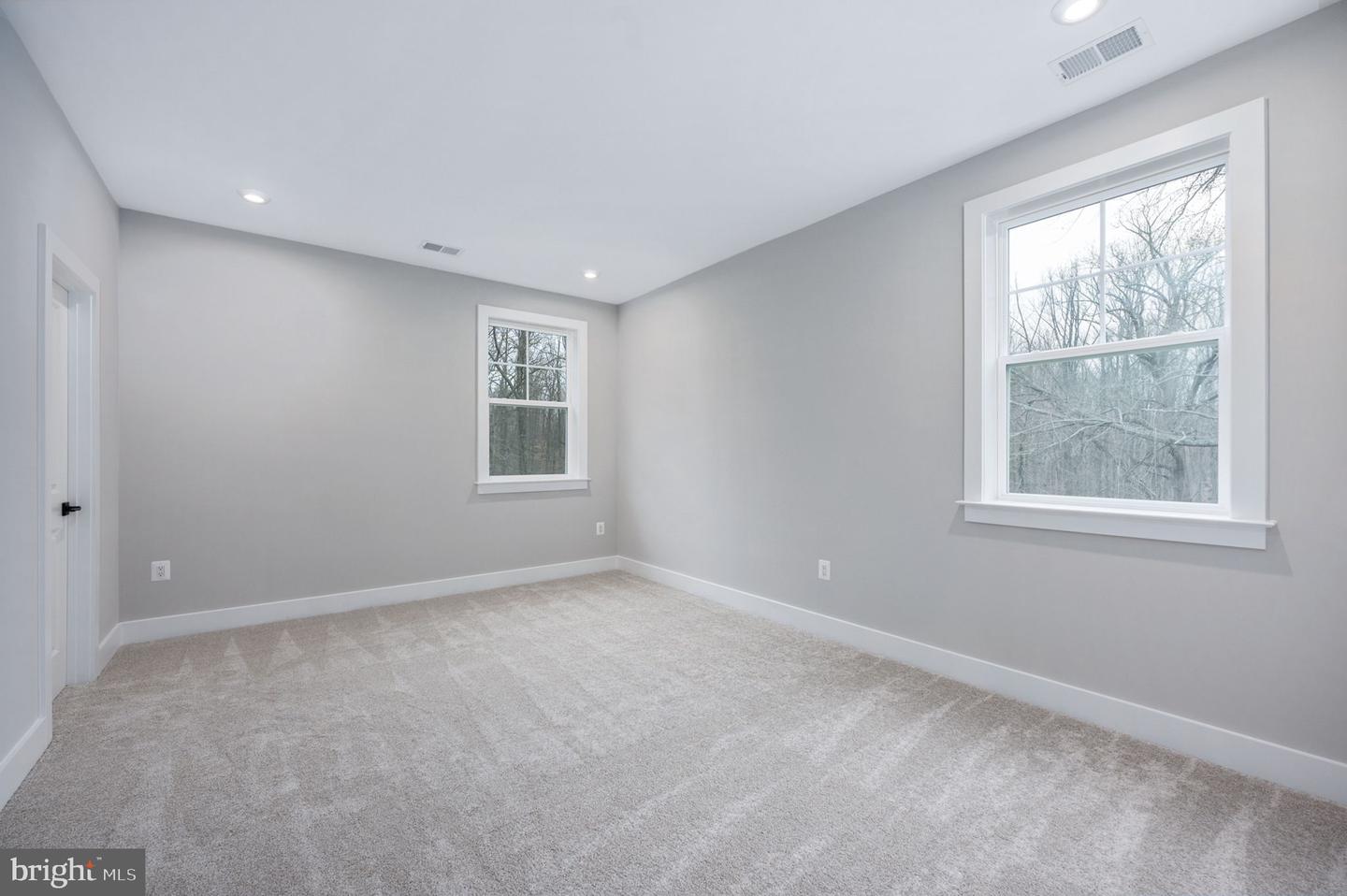 8757 SOUTHERN OAKS PLACE, LORTON, Virginia 22079, 5 Bedrooms Bedrooms, ,3 BathroomsBathrooms,Residential,For sale,8757 SOUTHERN OAKS PLACE,VAFX2237060 MLS # VAFX2237060