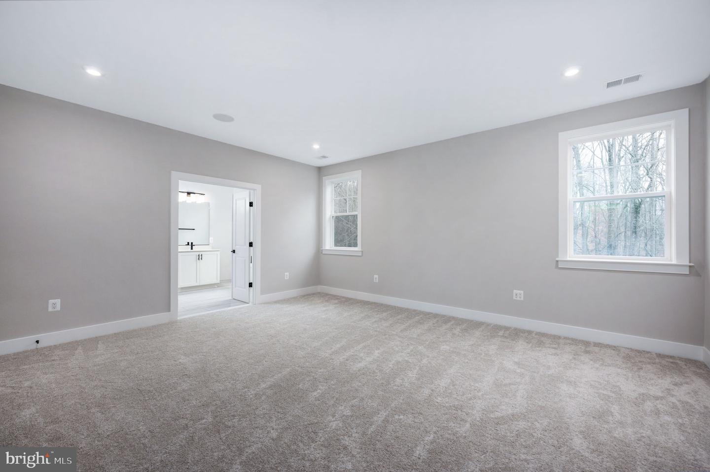 8757 SOUTHERN OAKS PLACE, LORTON, Virginia 22079, 5 Bedrooms Bedrooms, ,3 BathroomsBathrooms,Residential,For sale,8757 SOUTHERN OAKS PLACE,VAFX2237060 MLS # VAFX2237060