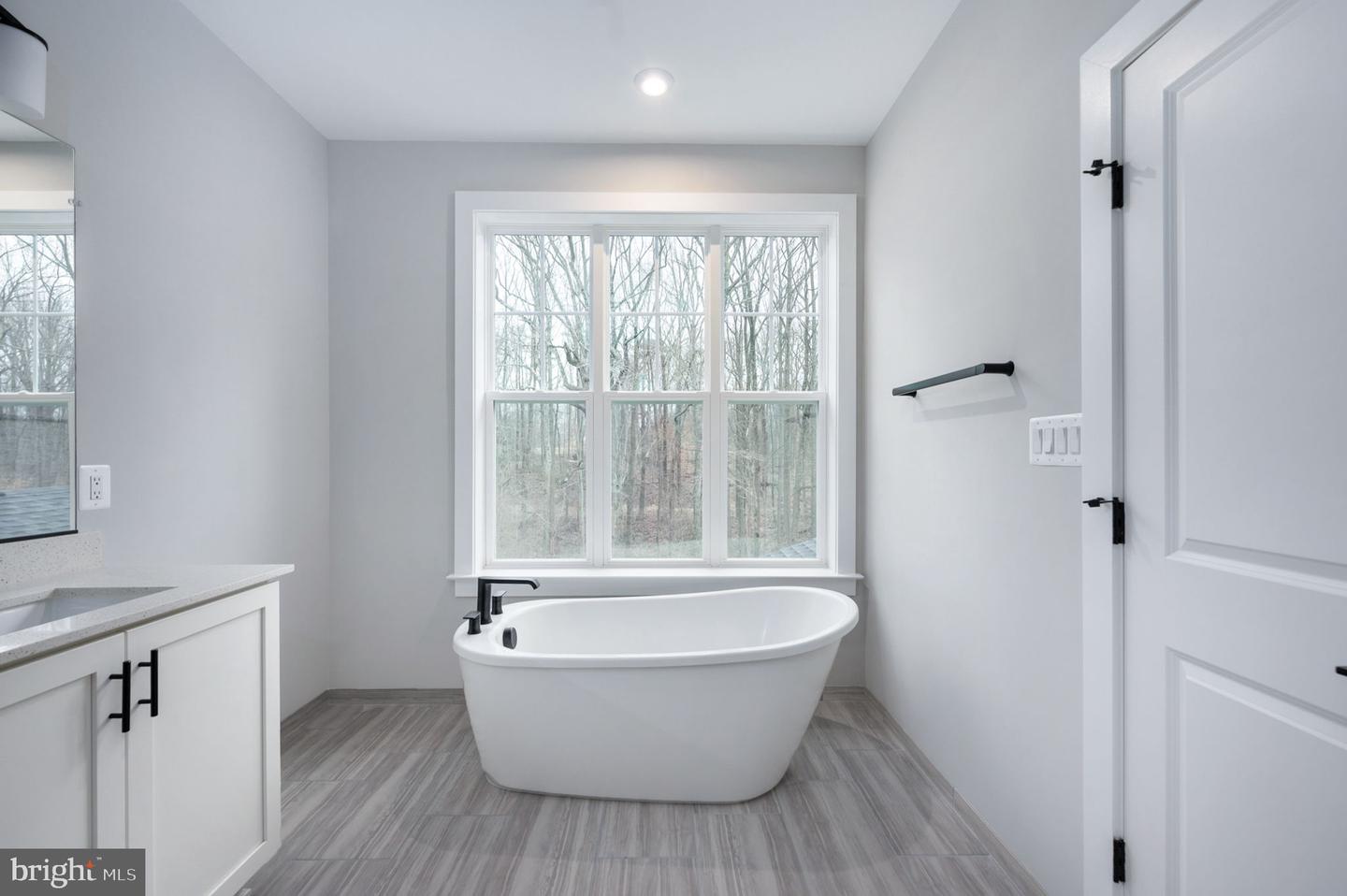 8757 SOUTHERN OAKS PLACE, LORTON, Virginia 22079, 5 Bedrooms Bedrooms, ,3 BathroomsBathrooms,Residential,For sale,8757 SOUTHERN OAKS PLACE,VAFX2237060 MLS # VAFX2237060