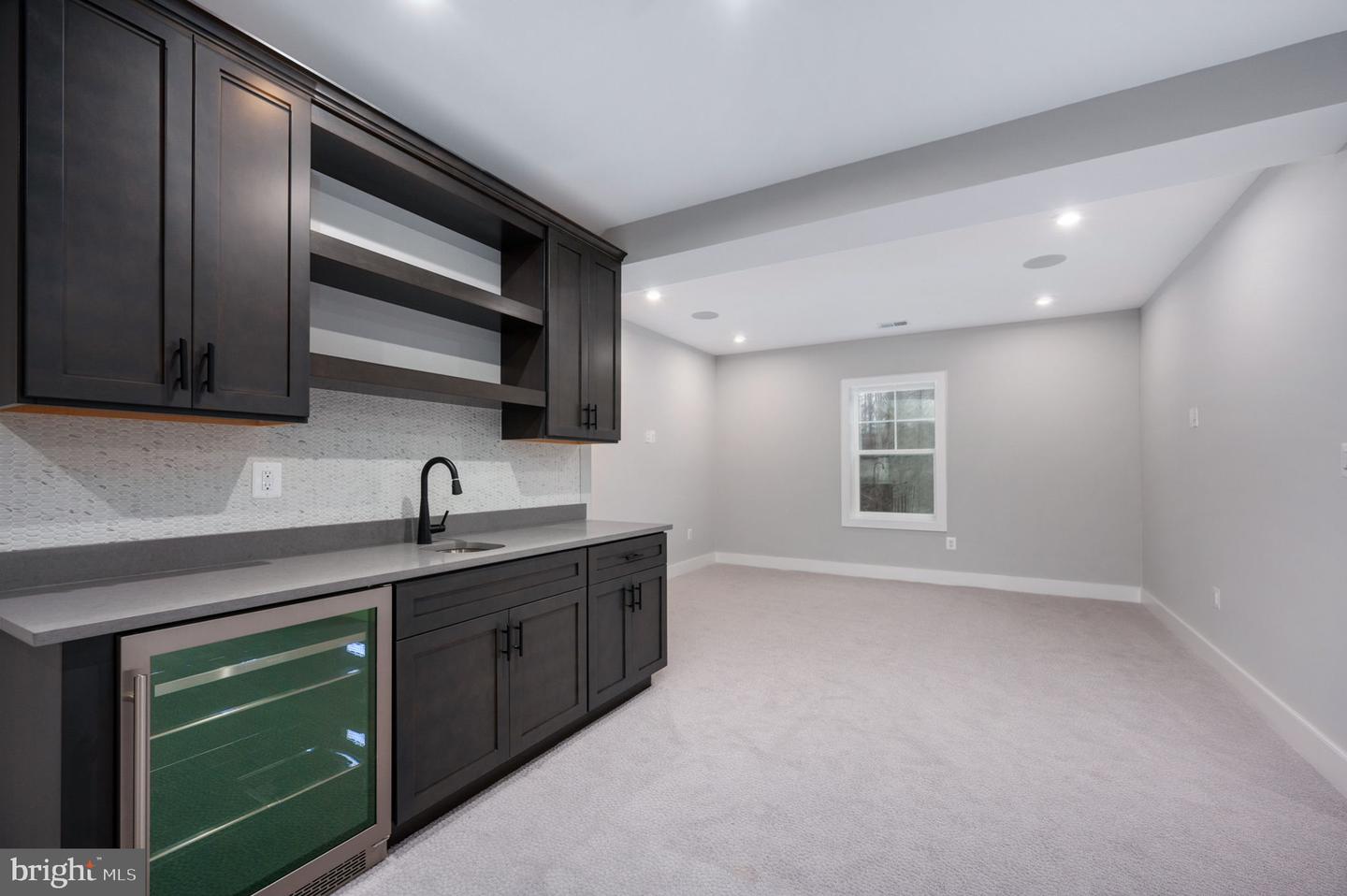 8757 SOUTHERN OAKS PLACE, LORTON, Virginia 22079, 5 Bedrooms Bedrooms, ,3 BathroomsBathrooms,Residential,For sale,8757 SOUTHERN OAKS PLACE,VAFX2237060 MLS # VAFX2237060